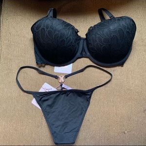 Savage X Fenty black lingerie set. 36 DDD. Large.